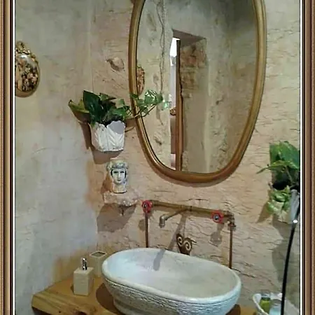 Luxury Olimpia Bed and Breakfast 4*